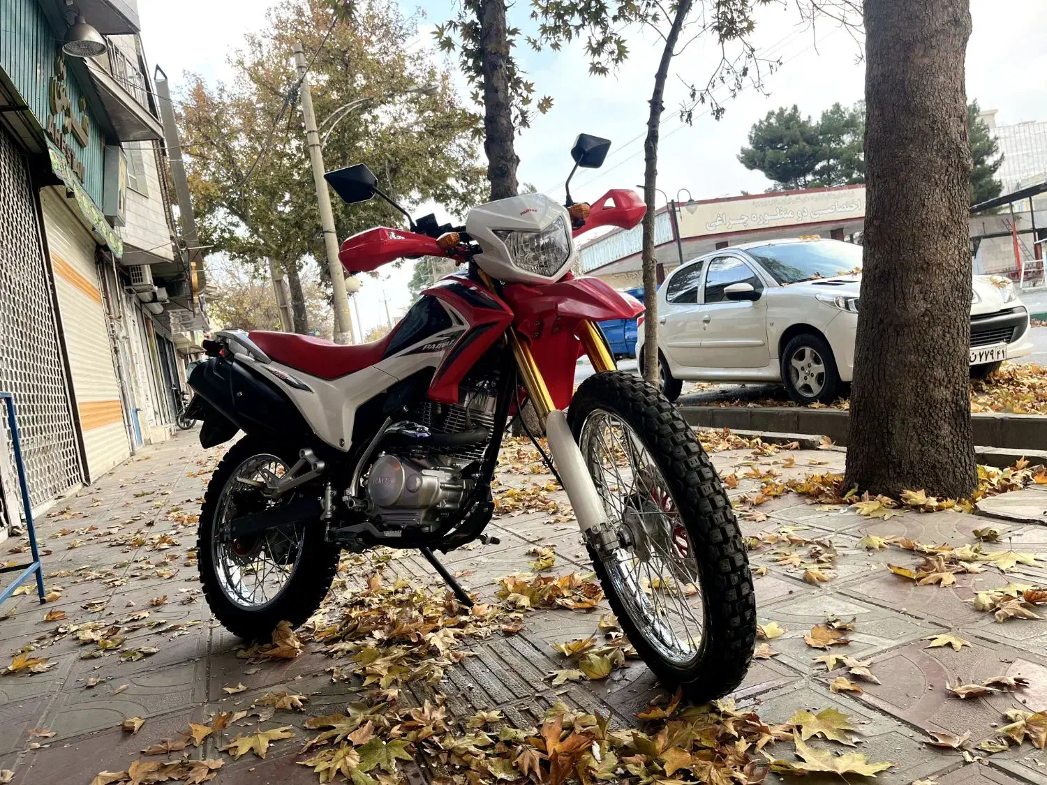 تریل200پرواز|موتورسیکلت|بروجرد, |دیوار