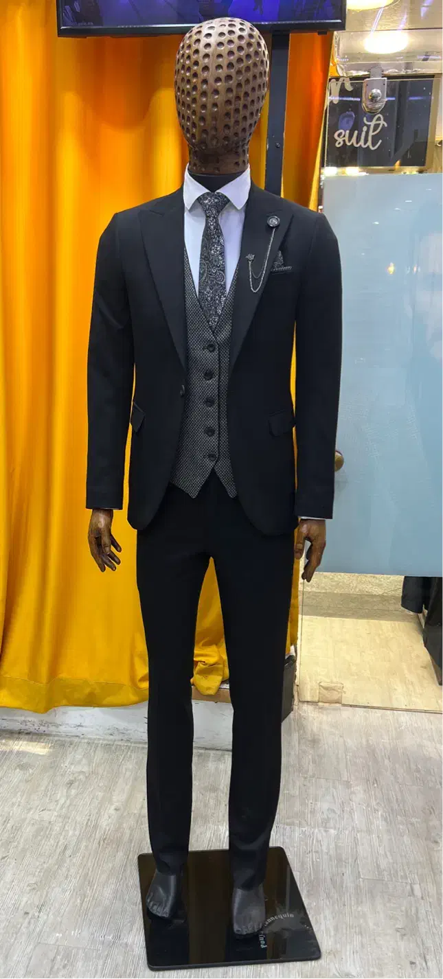 مانکن حرفه ای|فروشگاه و مغازه|رشت, بازار|دیوار