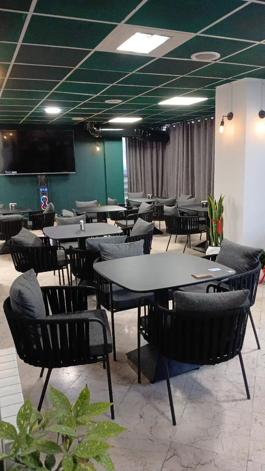 کمک فسفود کار|استخدام خدمات فروشگاه و رستوران|تهران, قلهک|دیوار