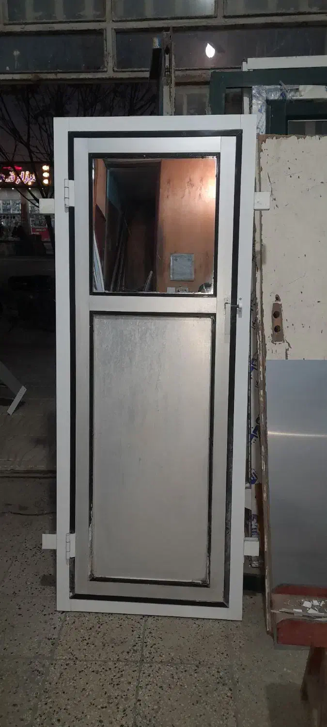 درب سرویس بهداشتی|مصالح و تجهیزات ساختمان|آق قلا, |دیوار