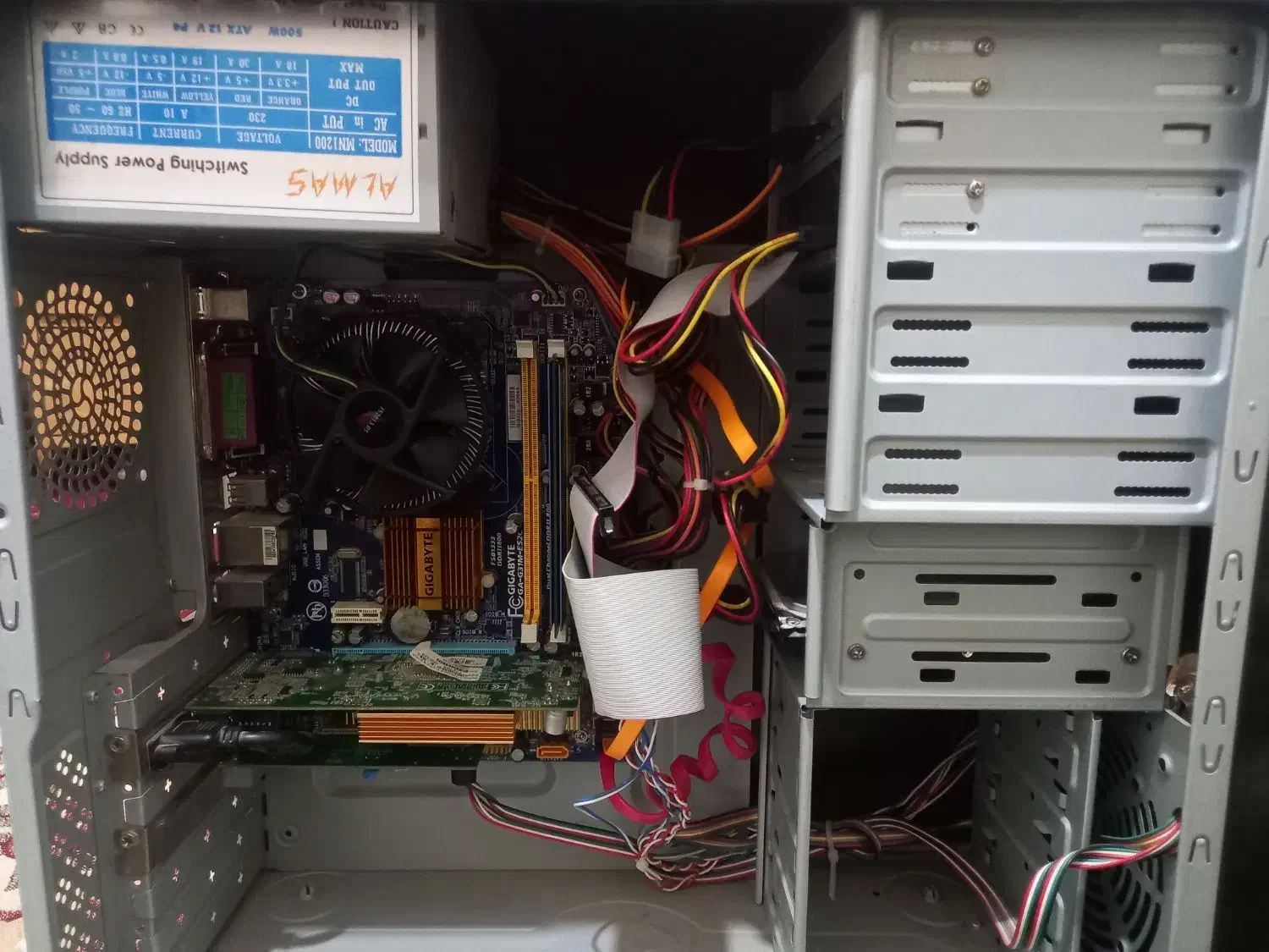 کیس قدیمی|رایانه رومیزی|فولادشهر, A2|دیوار