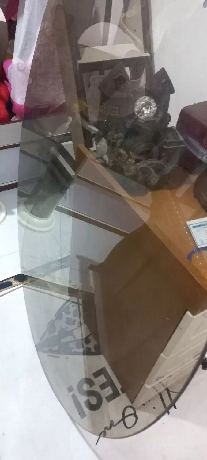 شیشه گرد|میز و صندلی غذاخوری|قدس, شهر‌قدس|دیوار