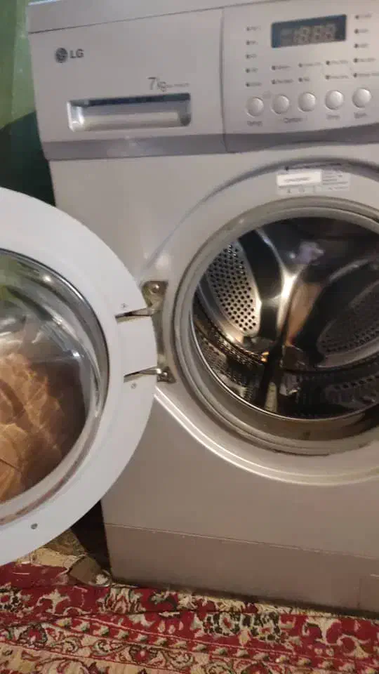 ماشین لباس شویی|ماشین لباسشویی و خشک‌کن لباس|بندرعباس, |دیوار