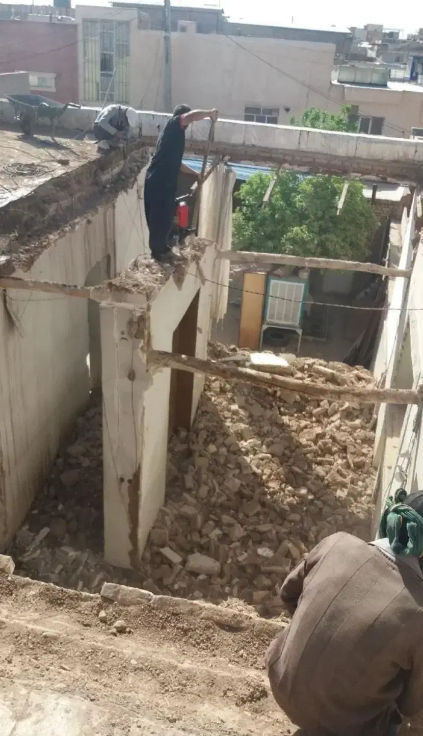 تخریب تخصصی ساختمان با ۳۵ سال تجربه|خدمات پیشه و مهارت|کاشان, زیارتی|دیوار