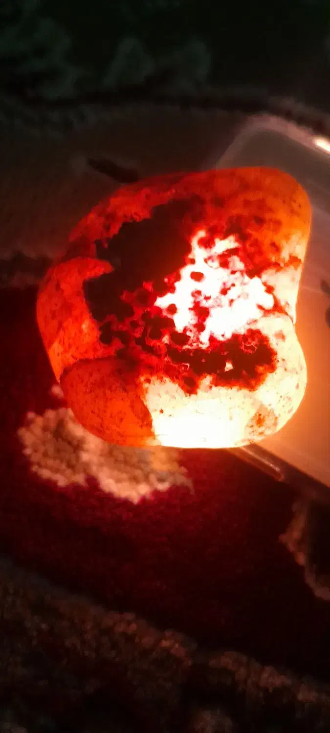 سنک مشکوک به سنگ قیمتی|جواهرات|خوی, |دیوار