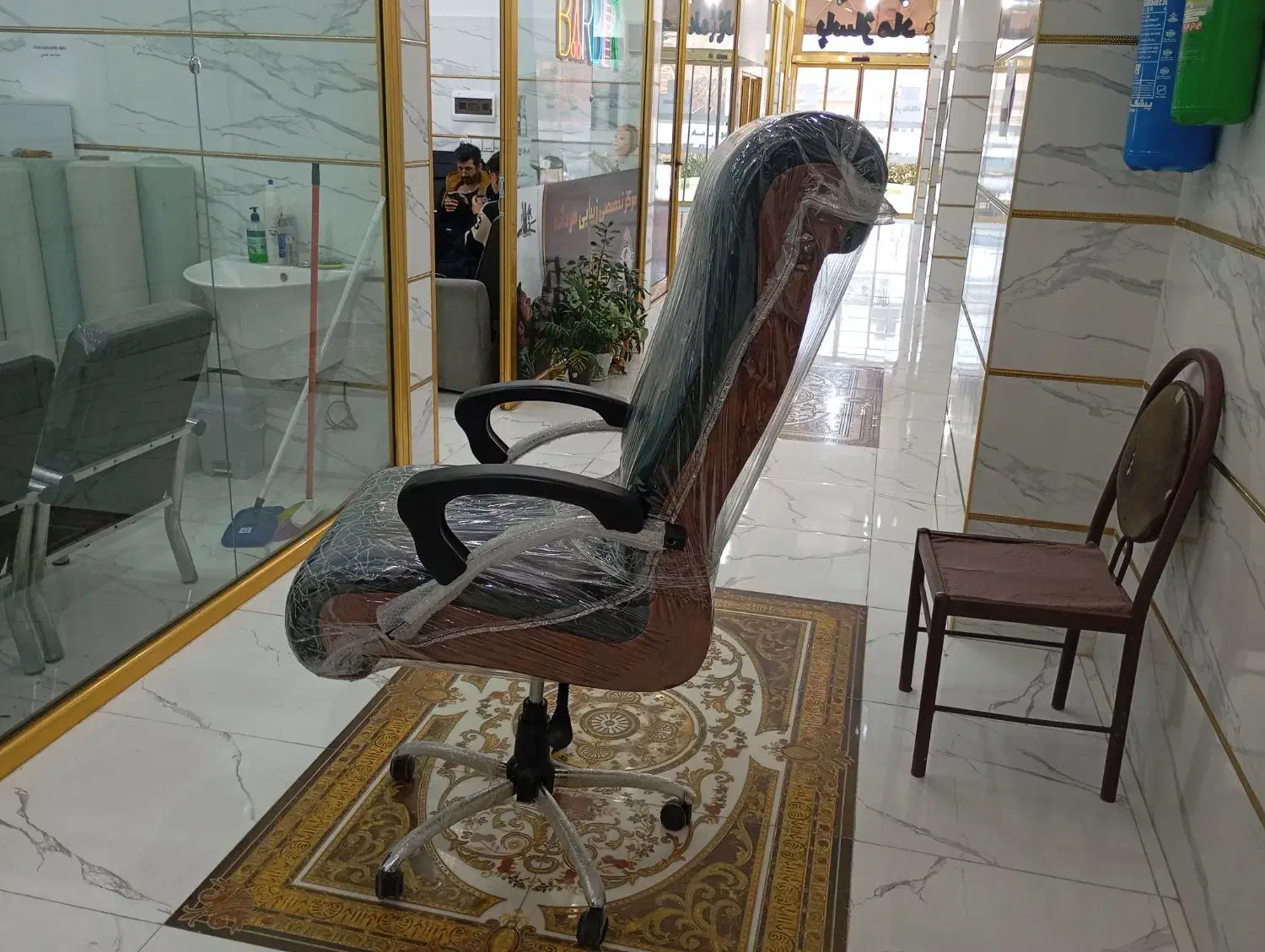 صندلی ریاست،اداری|صندلی و نیمکت|سقز, |دیوار