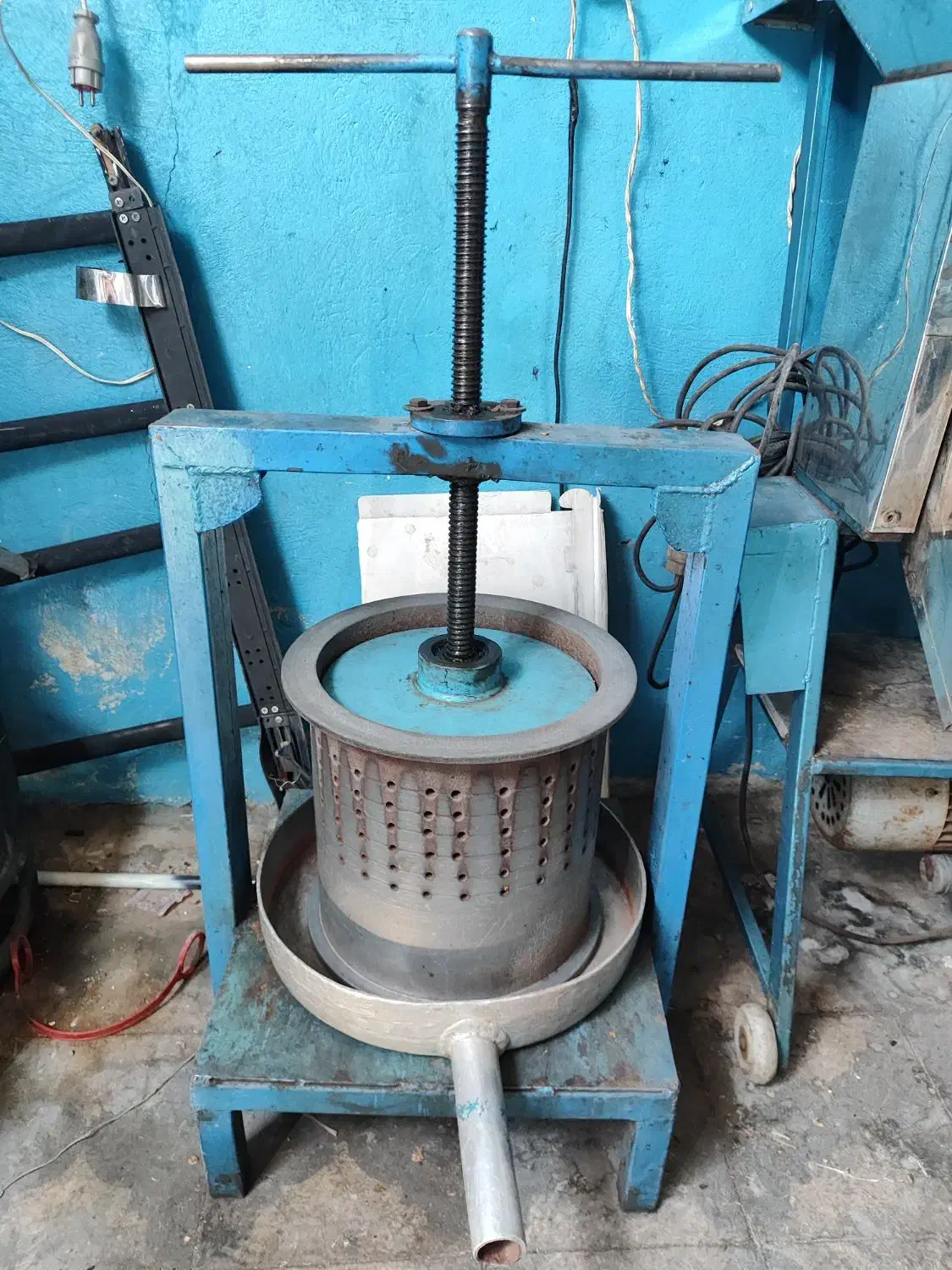 کرایه پرس آبغوره گیری|ماشین‌آلات صنعتی|شیراز, دارالرحمه|دیوار