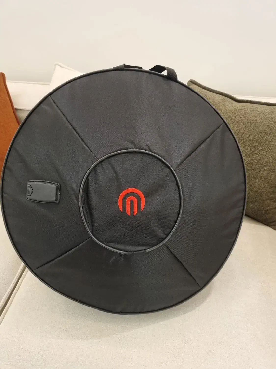 فروش هنگ درام|درام و پرکاشن|اصفهان, فرودگاه|دیوار