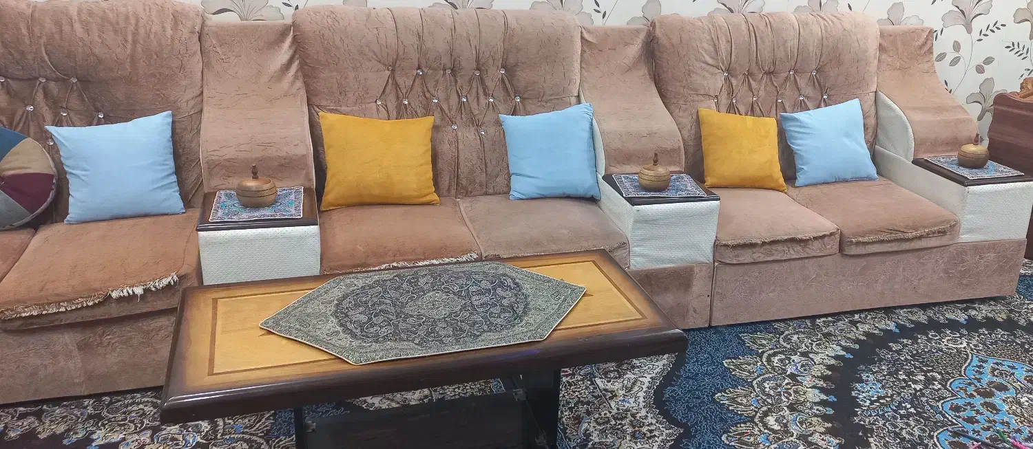 یک دست مبل ۷نفره|مبلمان خانگی و میز عسلی|بیرجند, |دیوار
