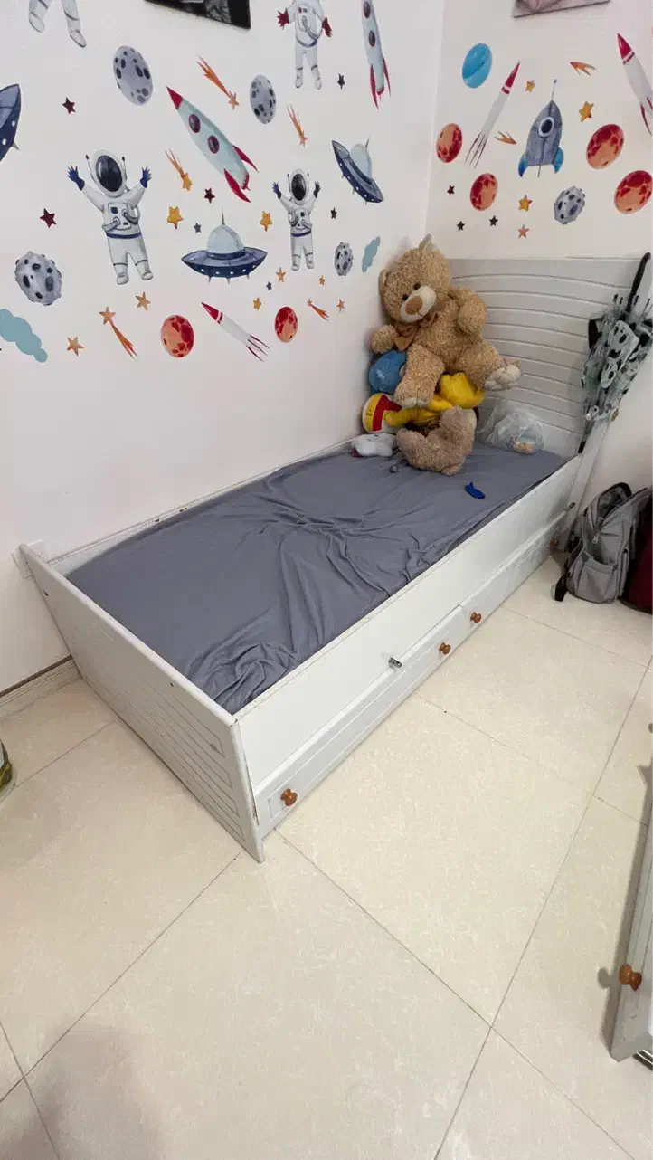 تخت خواب کودک و نوجوان|تخت و صندلی بچه|رودسر, |دیوار