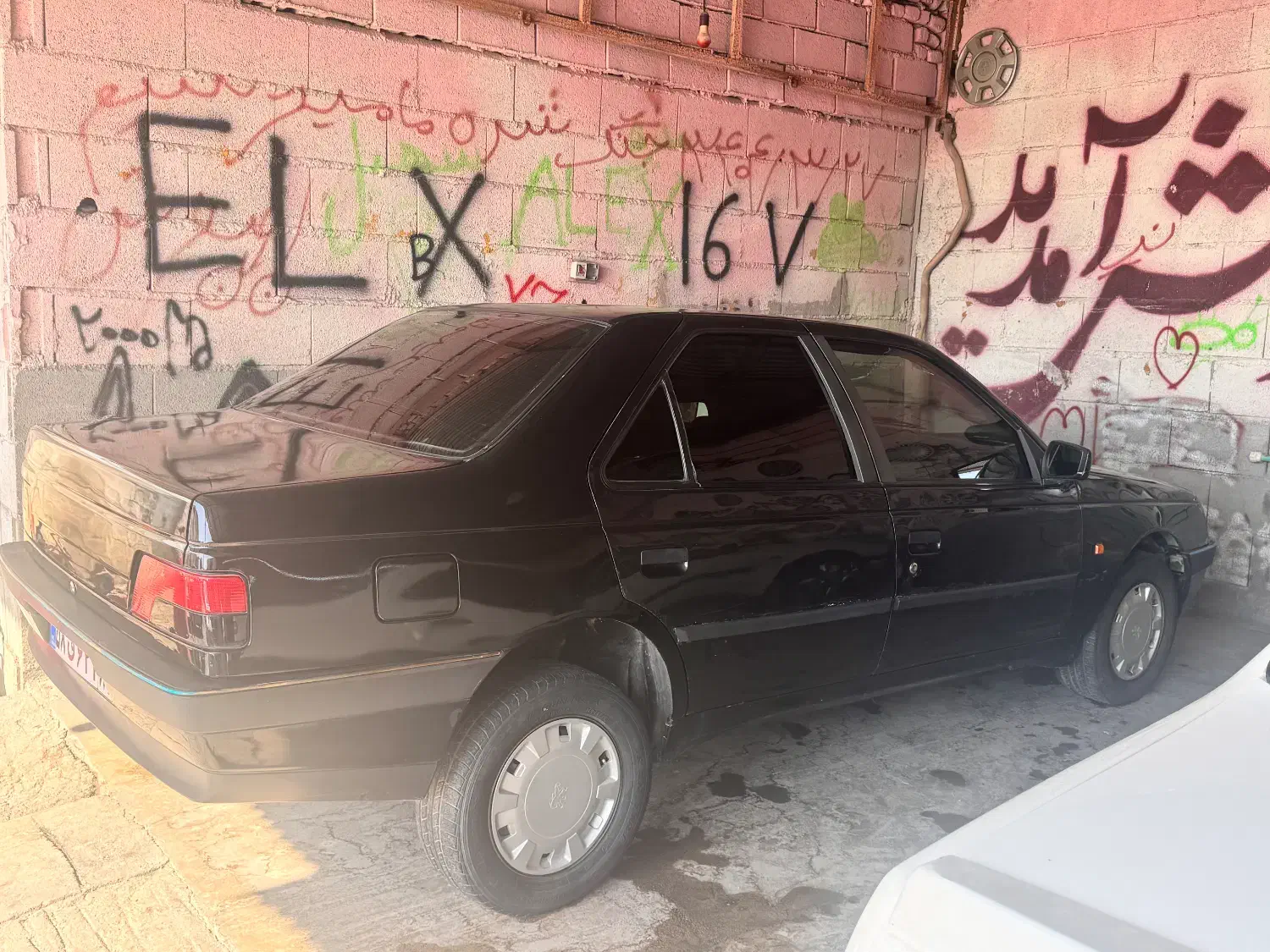 ۸۳پرکلاغی|خودرو سواری و وانت|فیروزآباد (فارس), |دیوار