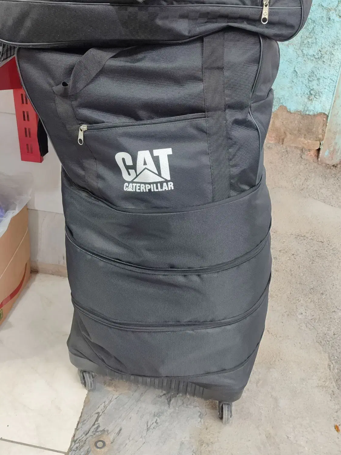 کیف بزرگ چرخ دار|کیف، کفش، کمربند|مریوان, |دیوار