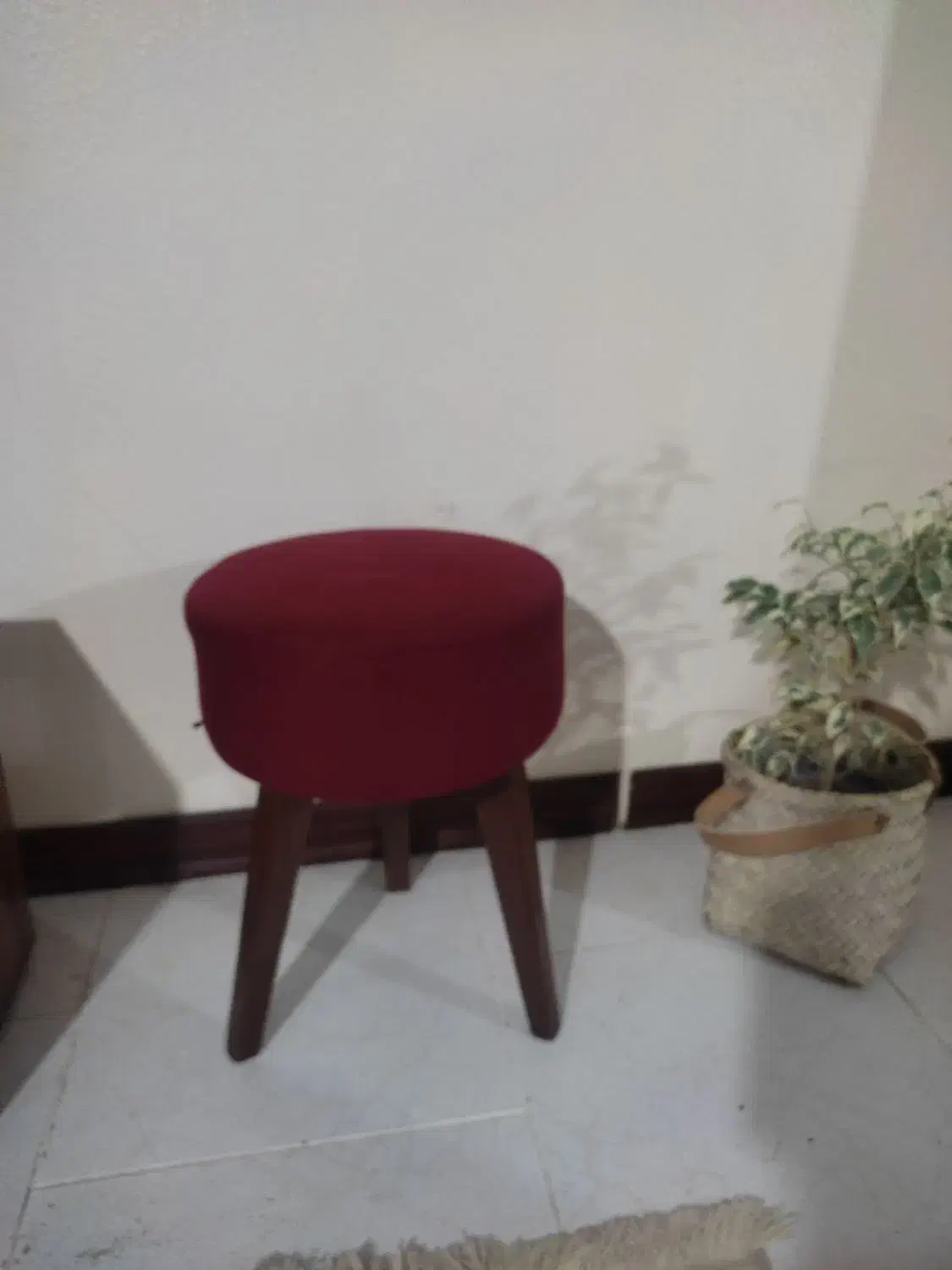 پاف|صندلی و نیمکت|هشتگرد, شهرک بوستان|دیوار