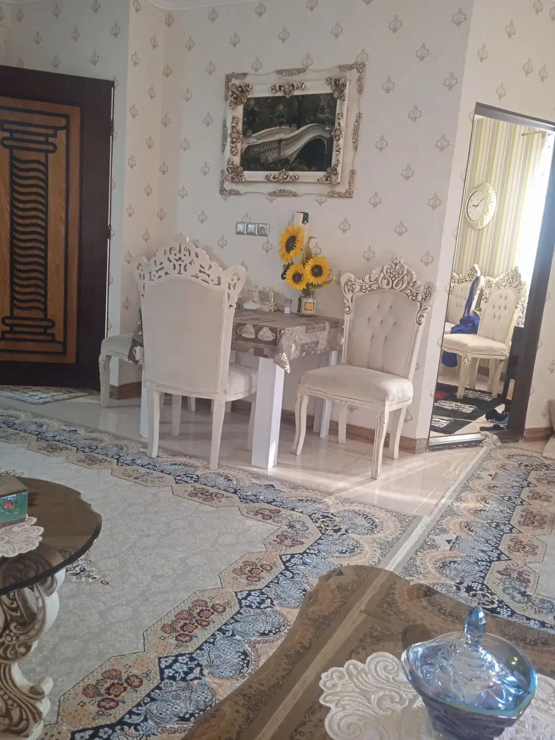 صندلی سلطنتی|مبلمان خانگی و میز عسلی|رشت, شهرک صبا|دیوار