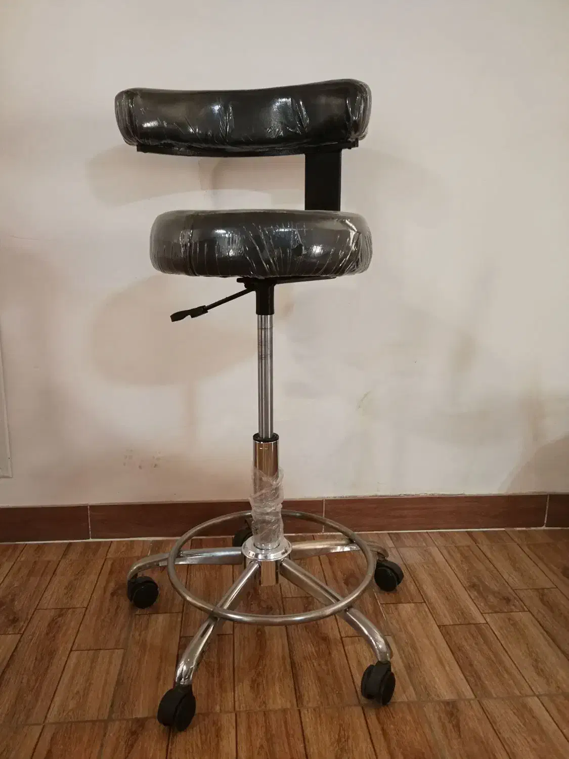 صندلی (مناسب تخت مژه،فشیال، آرایش دائم و اصلاح)|آرایشگاه و سالن‌های زیبایی|قزوین, |دیوار