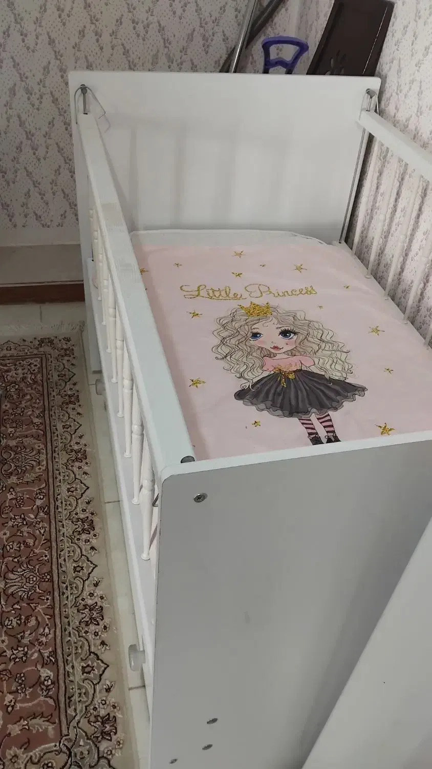 تخت لالایی شو کودک|تخت و سرویس خواب|فولادشهر, A4|دیوار