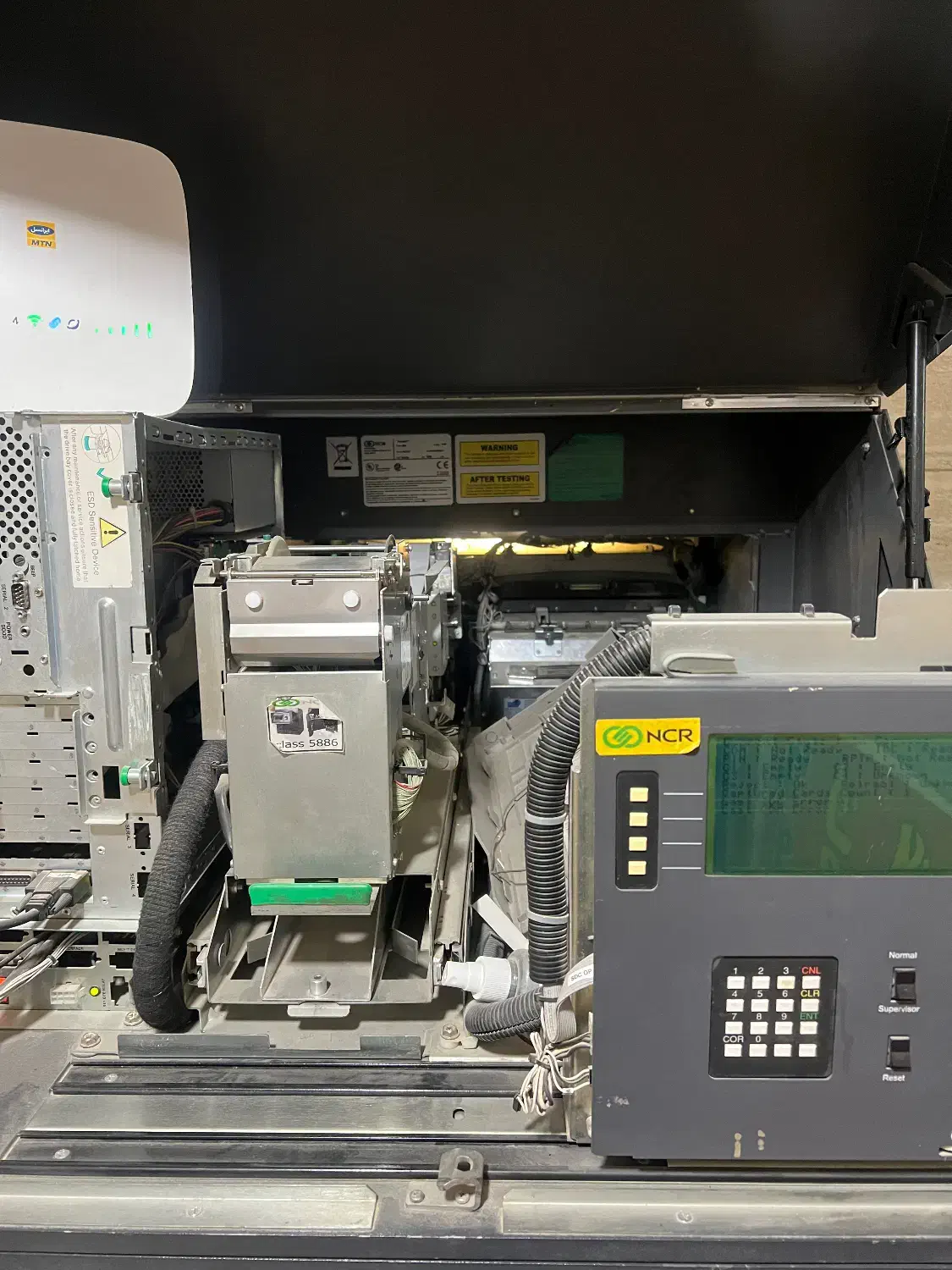 عابر بانک سینا|فروشگاه و مغازه|شیراز, میانرود|دیوار