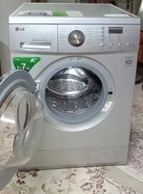 لباسشویی ۷ کیلویی الجی|ماشین لباسشویی و خشک‌کن لباس|بندر انزلی, آخرخط|دیوار