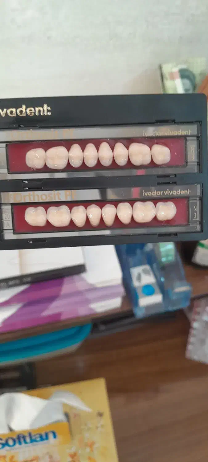فروش یک دست دندان مصنوعی ایوکلارایتالیا|پزشکی|فرخ‌شهر, |دیوار