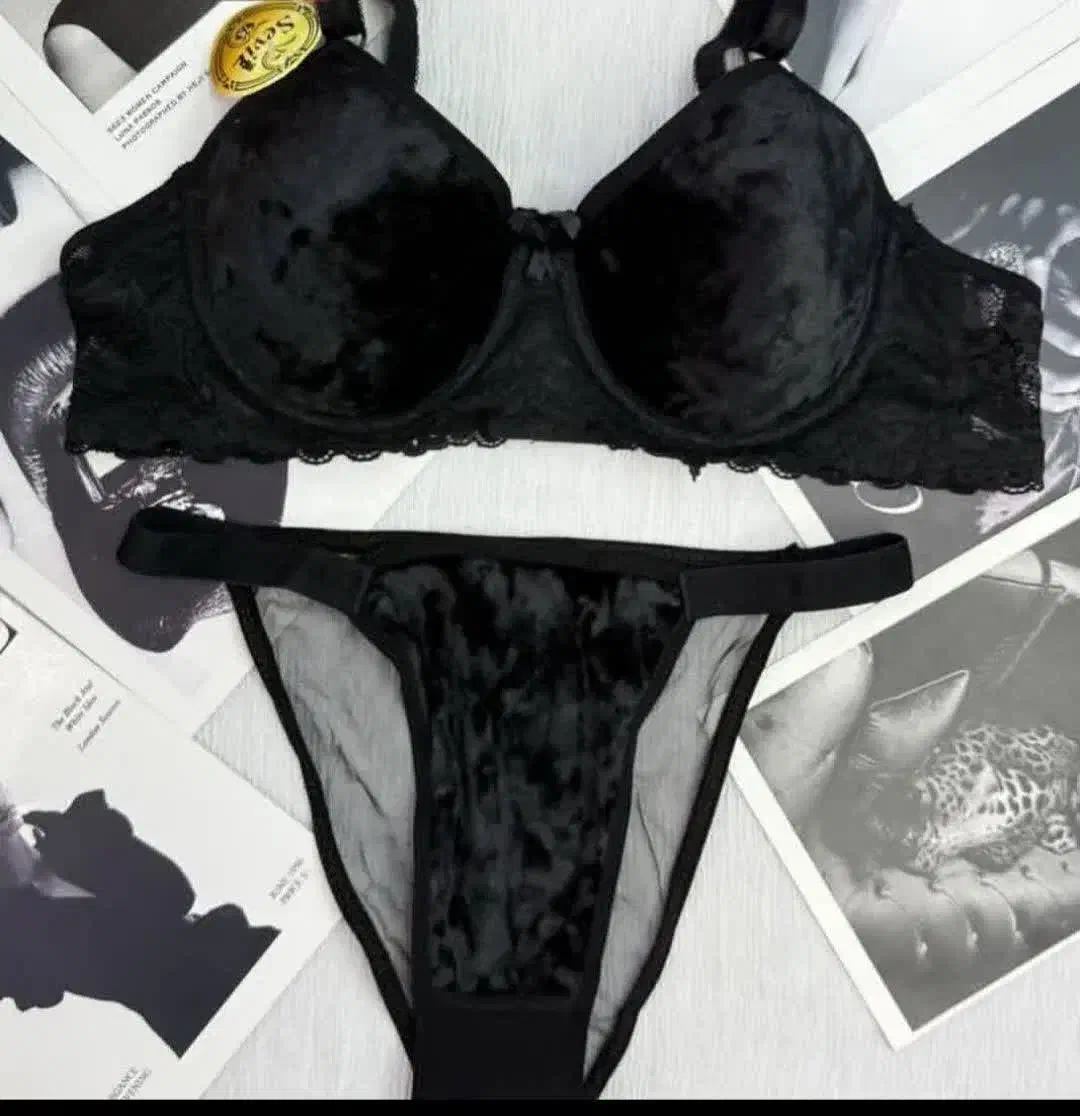 لباس خواب|لباس|قم, شاه سید علی|دیوار