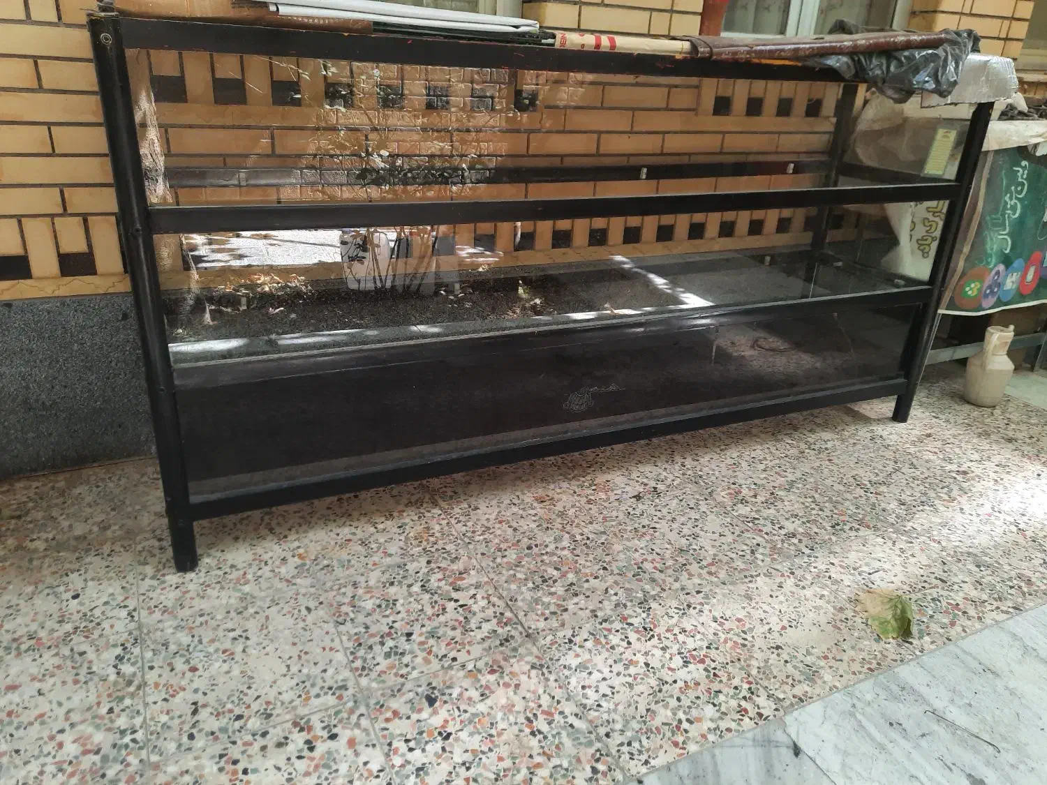 ویترین مغازه|بوفه، ویترین، کنسول|بروجن, |دیوار