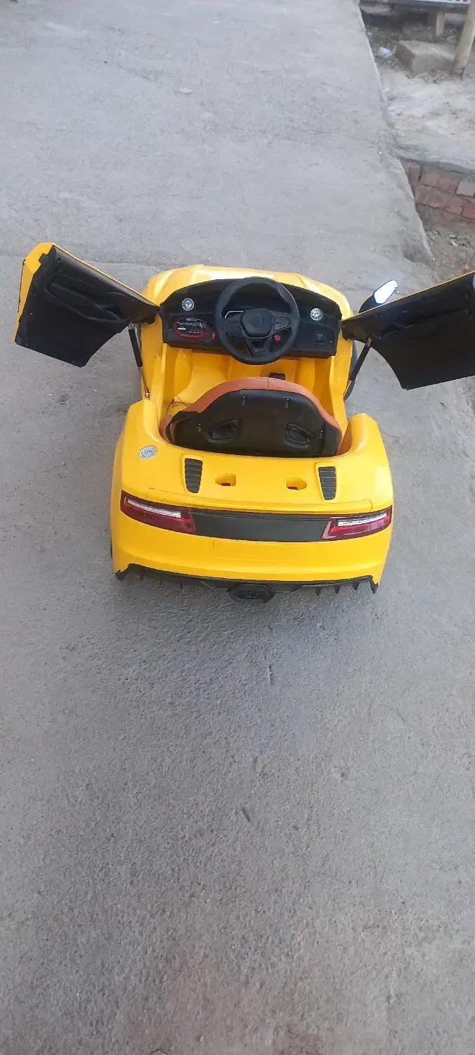 ماشین شارژی در حد نو|اسباببازی بچه|کرمان, |دیوار