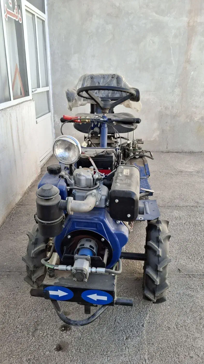 تیلر چهار چرخ تمام هیدرولیک|ماشینآلات صنعتی|کوهسرخ, |دیوار