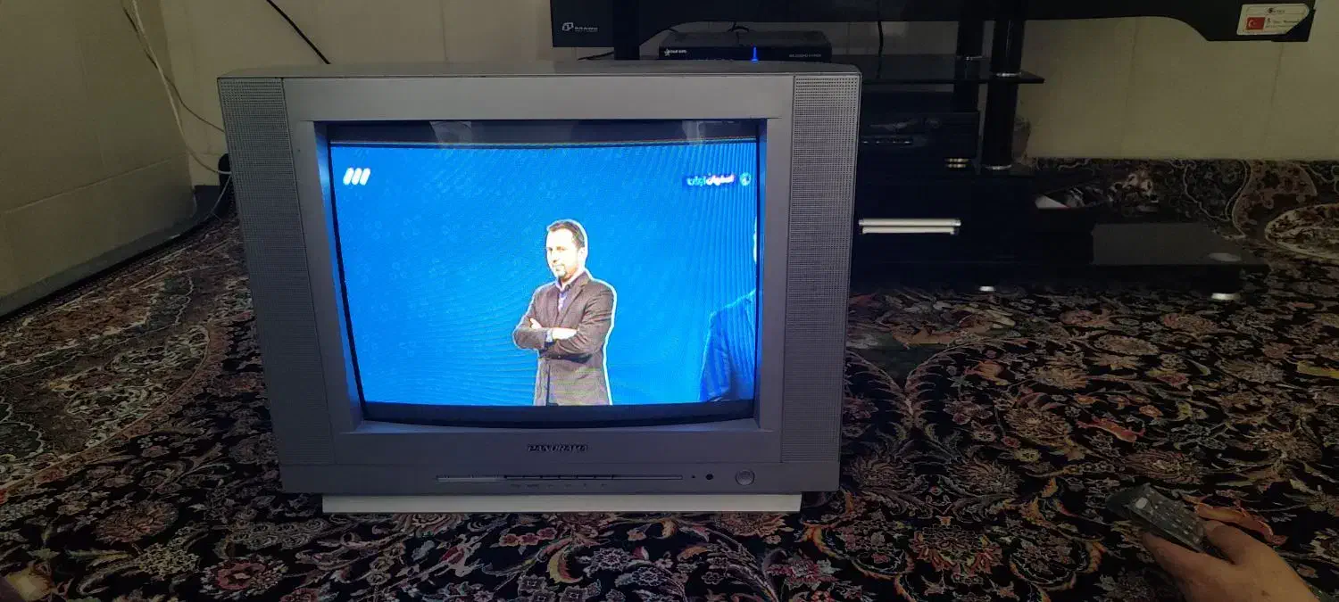 تلویزیون ۲۱ اینچ پانوراما سالم|تلویزیون و پروژکتور|مرودشت, ابوذر شمالی|دیوار