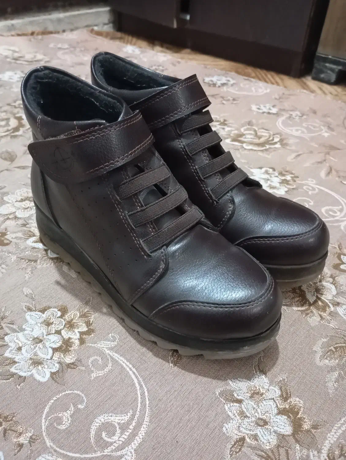 نیم بوت سالم و محکم|کیف، کفش، کمربند|قم, شهرک امام حسن|دیوار