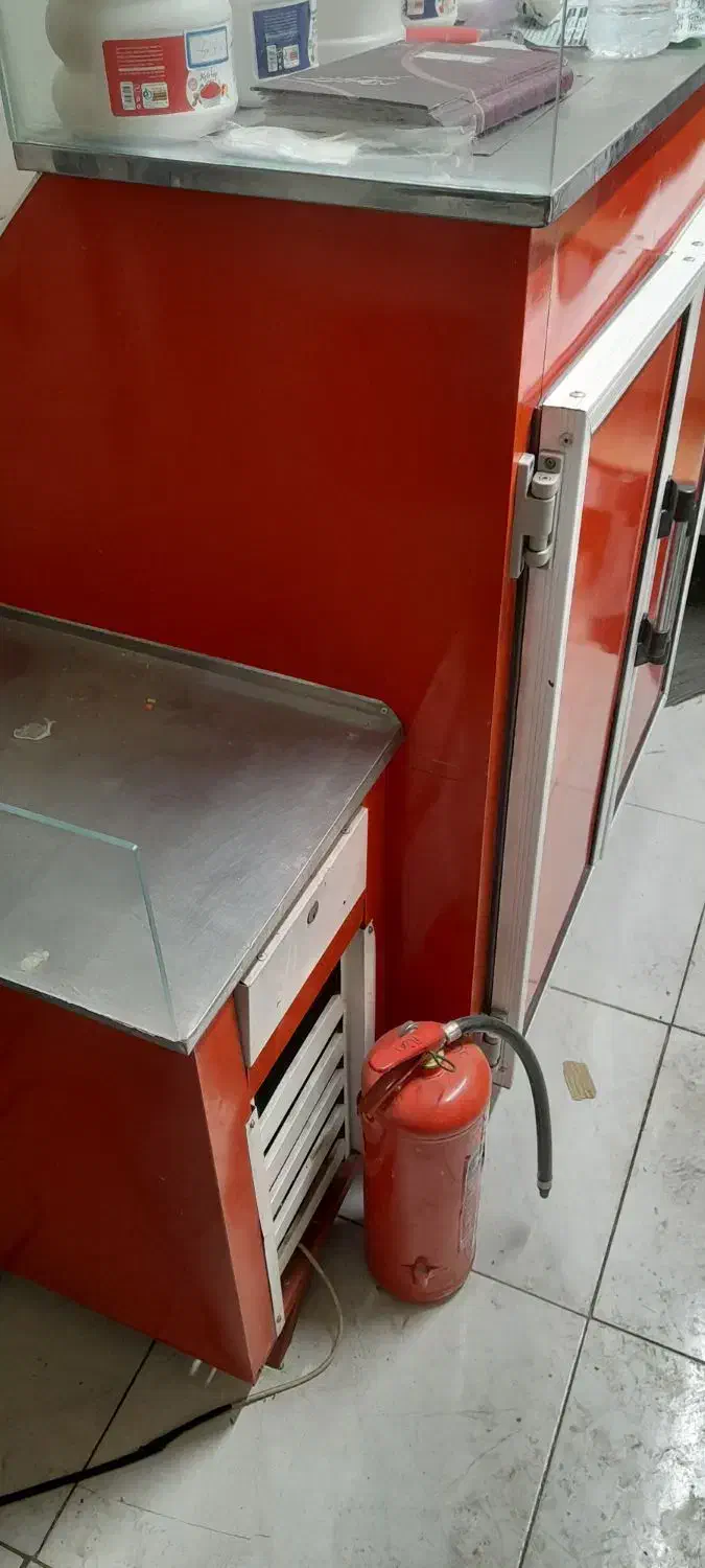 فر ساندویچ و یخچال ویترینی|کافی‌شاپ و رستوران|اصفهان, کردآباد|دیوار