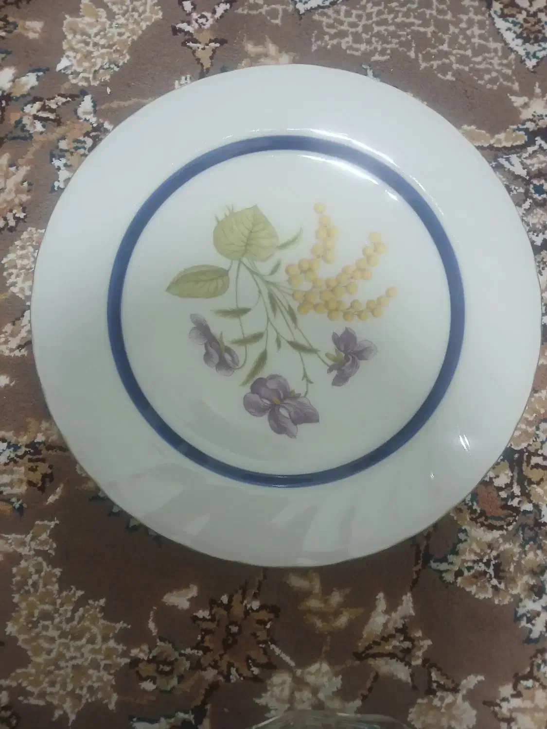 مقداری ظرف فروش به علت کمبودجا|ظروف سرو و پذیرایی|بروجرد, |دیوار