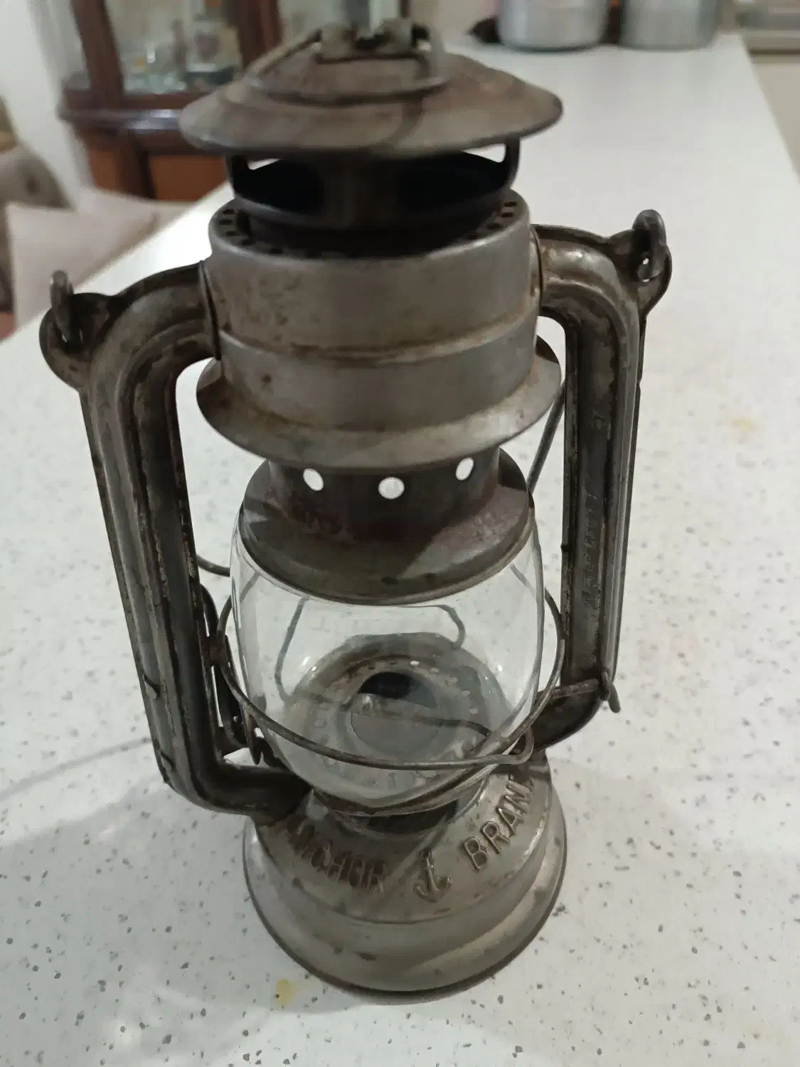 فانوس نفتی قدیمی|کلکسیون اشیاء عتیقه|تهران, افسریه جنوبی|دیوار