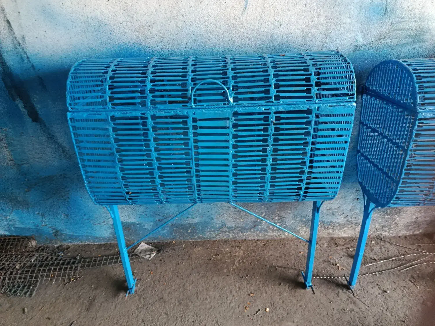 سطل زباله فلزی|مصالح و تجهیزات ساختمان|امامزاده عبدالله, |دیوار