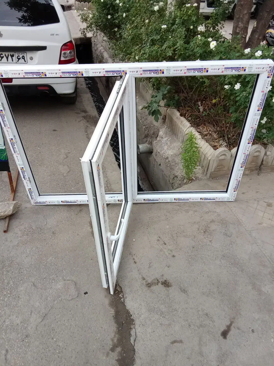 تولید و تعمیرات انواع درب پنجره دوجداره|خدمات پیشه و مهارت|گنبد کاووس, |دیوار