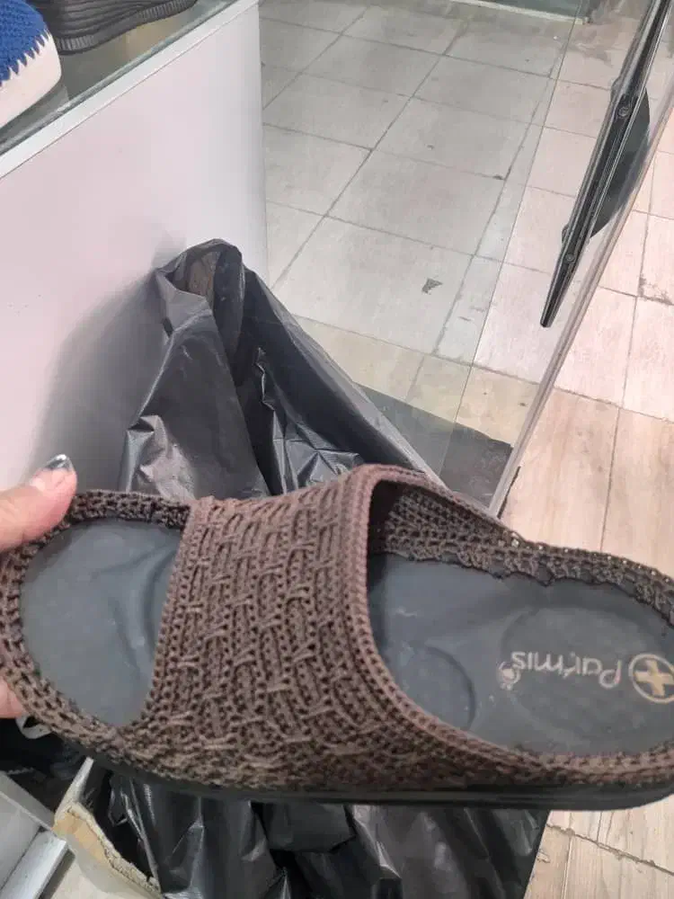 دمپایی|کیف، کفش، کمربند|پرند, فاز ۶|دیوار