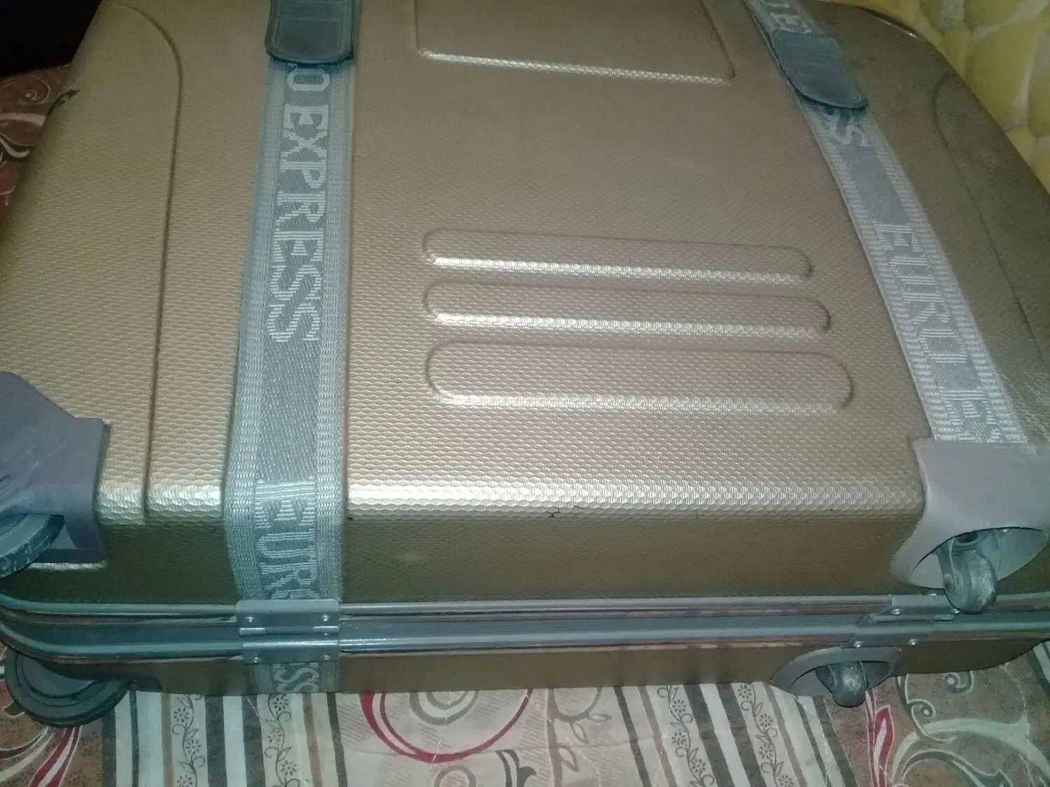 چمدان چرخدار و شمعدانی نو|صنایع دستی و سایر لوازم تزئینی|شهریار, یوسف آباد صیرفی|دیوار