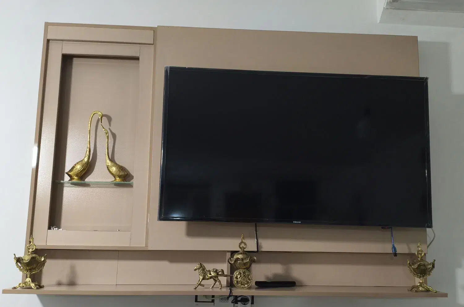 میز تلویزیون دیواری|میز تلویزیون|قم, ولیعصر|دیوار