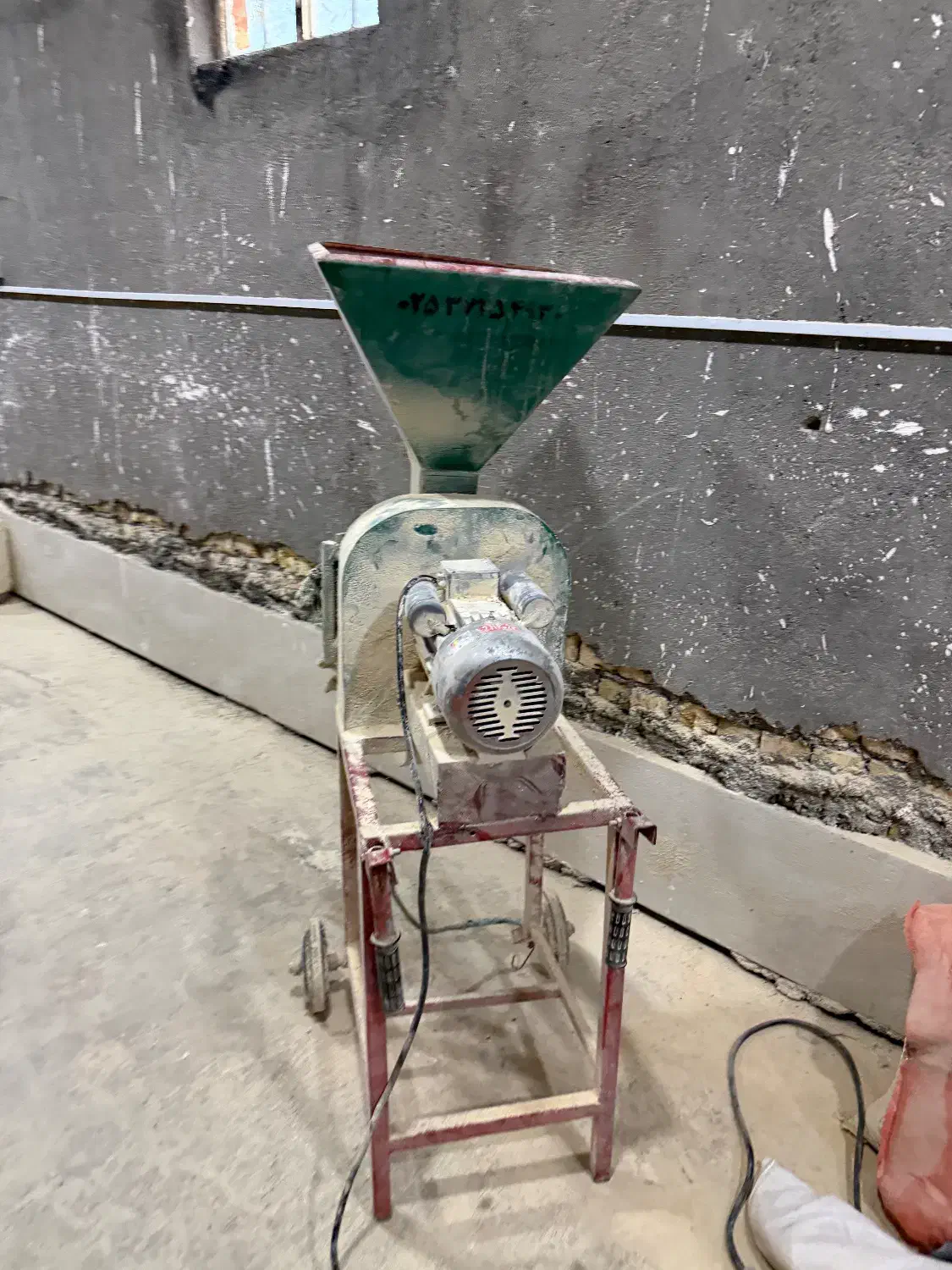 دستگاه اسیاب نو در حد ۵۰۰ کیلویی نقد اقساط|ماشین‌آلات صنعتی|قنوات, |دیوار