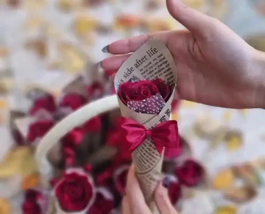 گیفت عروسی|گل مصنوعی|خرمدره, |دیوار