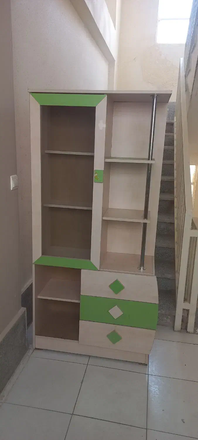 کمد و کتابخوانه|اسباب و اثاث بچه|صدرا-فارس, فاز ۱|دیوار