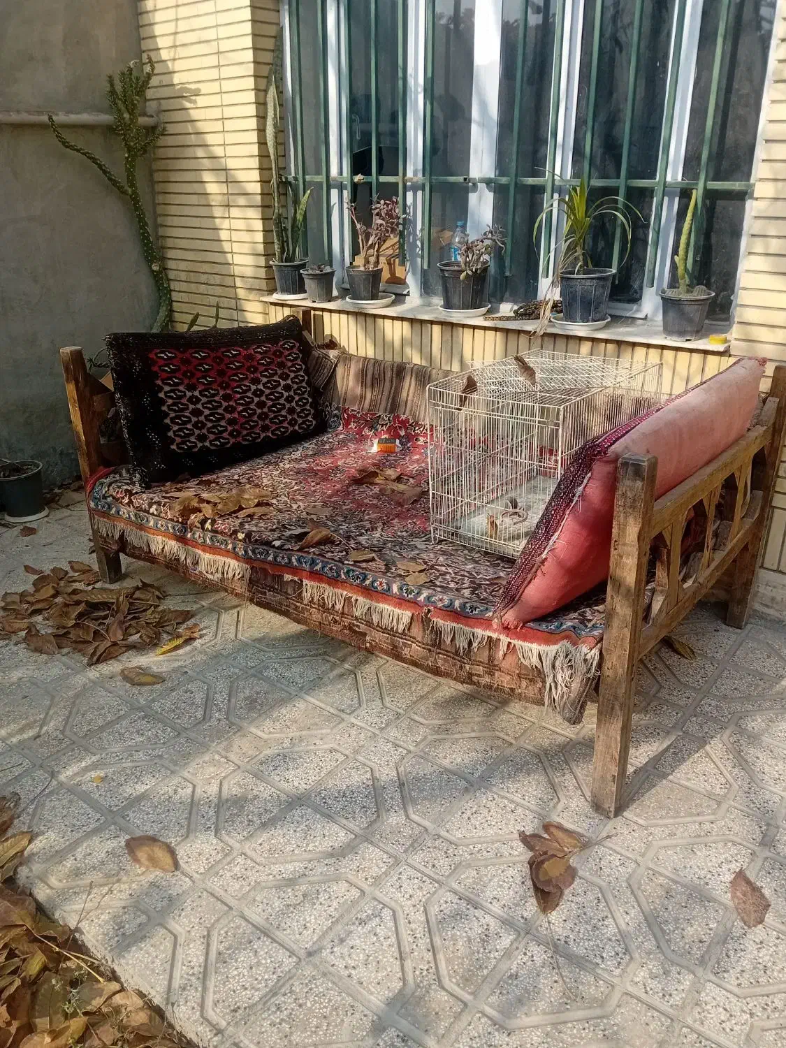 تخت چوبی محکم چهار نفره|تخت و سرویس خواب|شیروان (خراسان), |دیوار