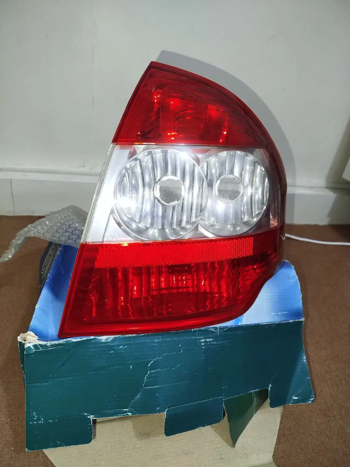 چراغ خطر عقب تیبا صندوق دار شاگرد|قطعات یدکی و لوازم جانبی|کرج, شهرک نهال و بذر|دیوار