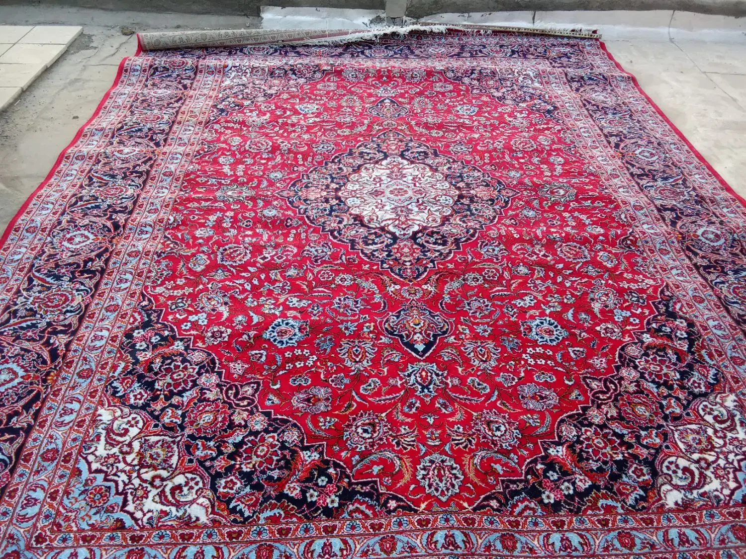 فرش|فرش|قم, چهل اختران|دیوار