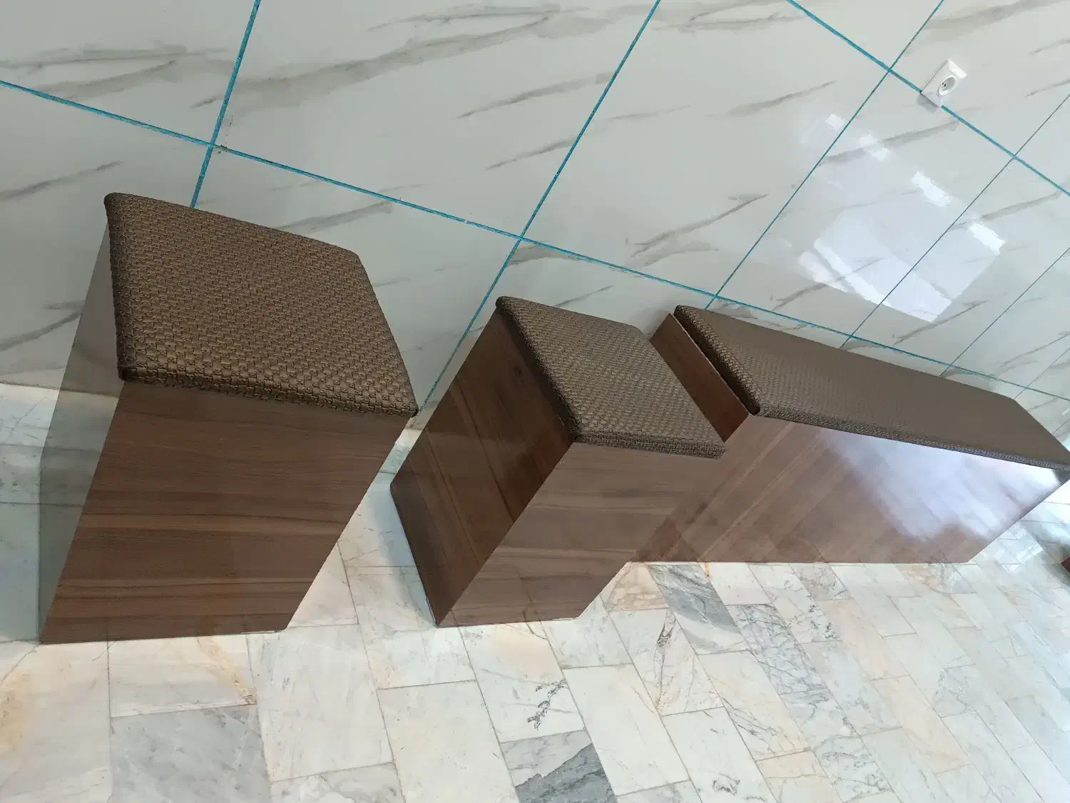 لوازم صفرتاصد ارایشگاه مردانه|آرایشگاه و سالنهای زیبایی|زاوه, |دیوار