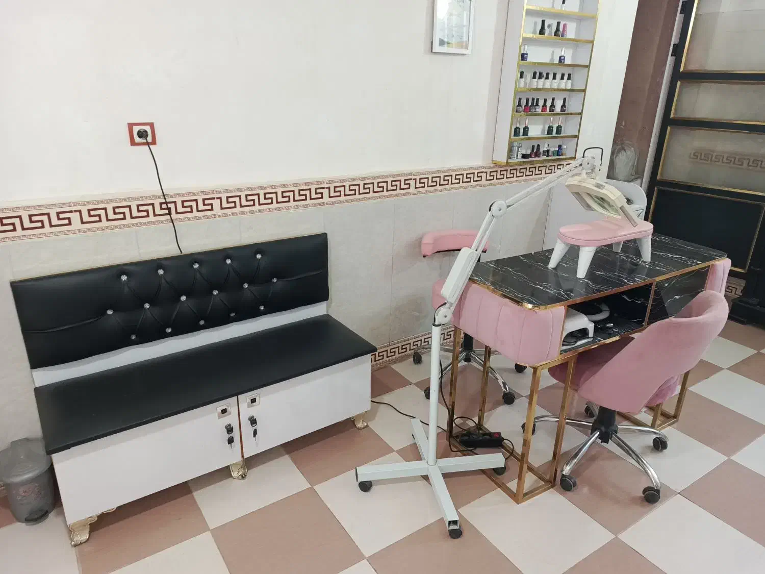 لوازم کاشت ناخن|آرایشگاه و سالنهای زیبایی|افشار, |دیوار