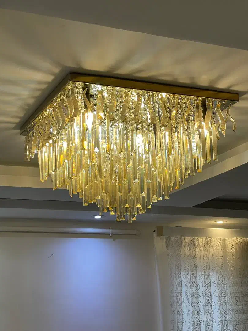 یک عدد لوستر مدرن LED کاملا سالم|لوستر و چراغ آویز|رشت, منظریه|دیوار