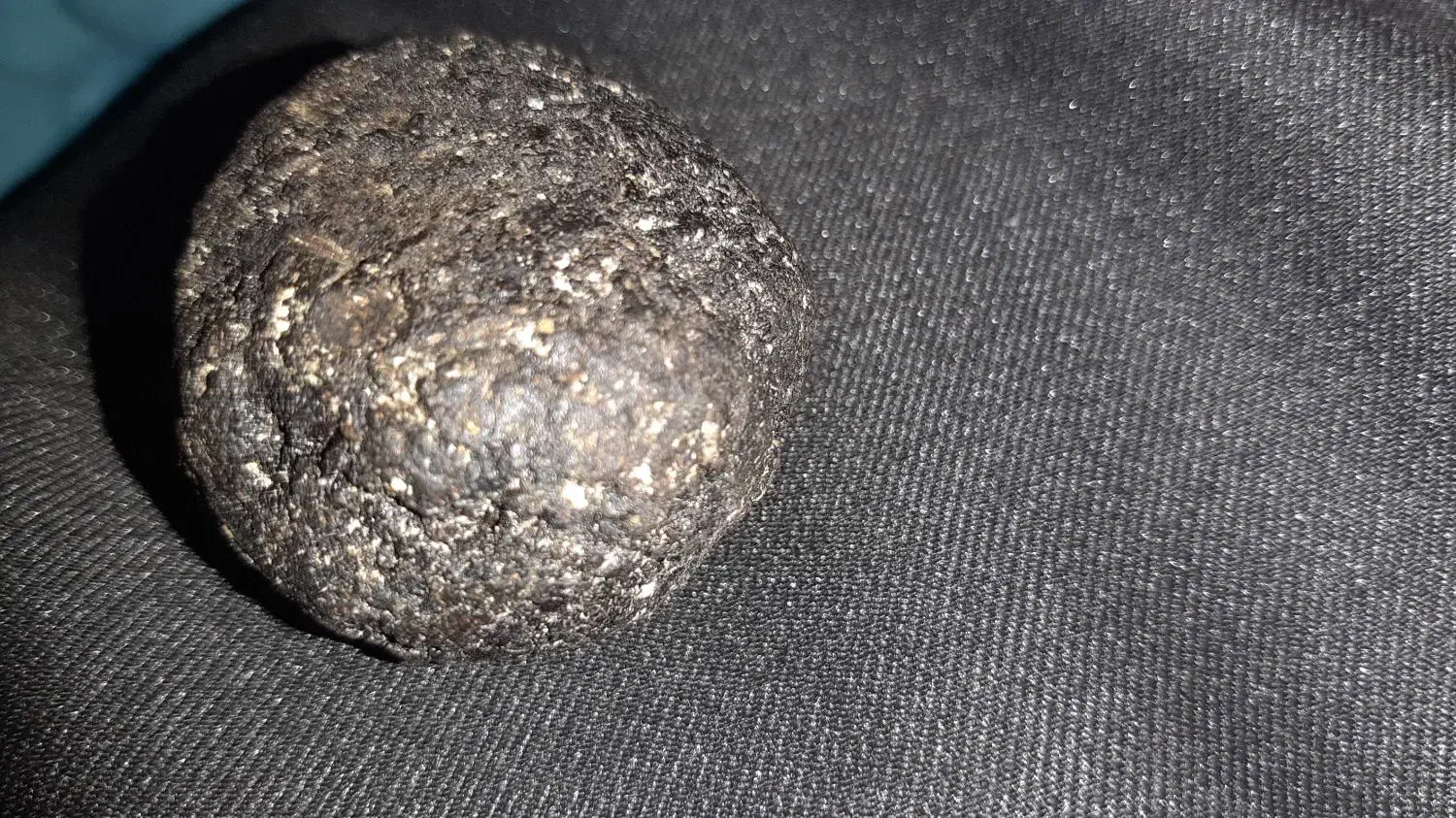 شهاب سنگ|کلکسیون اشیاء عتیقه|قم, انسجام|دیوار