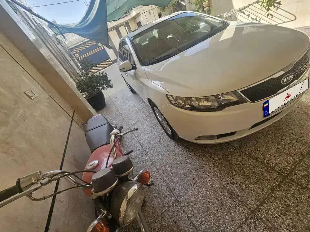 سراتو ۹۷ ابشنال سفید مونتاژ|خودرو سواری و وانت|خمینی‌شهر, |دیوار