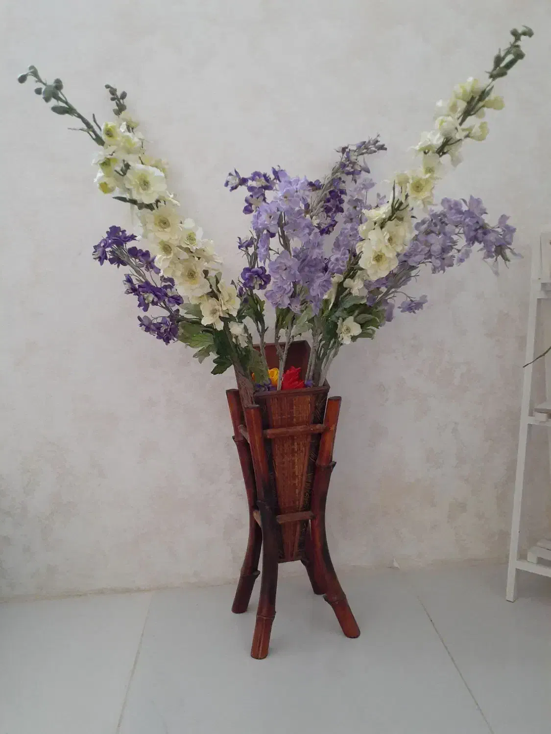 گلدان و گلهای زیباش|گل مصنوعی|قزوین, |دیوار