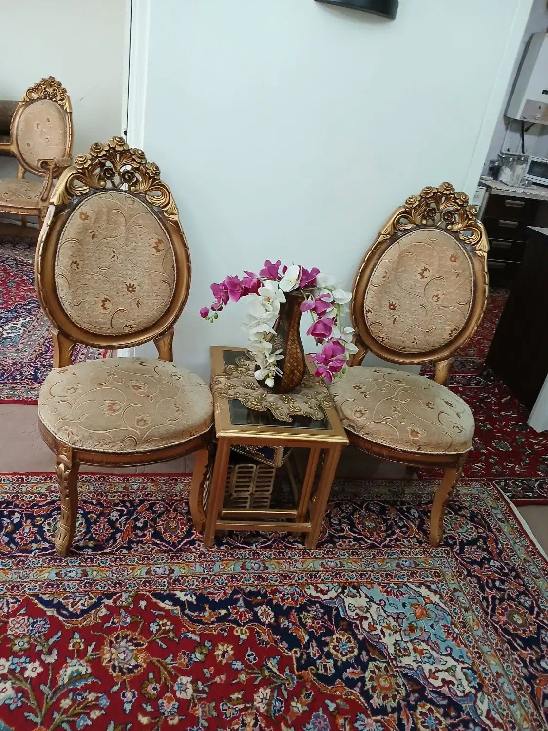 یکدست مبل نه نفره نو  با شیشه روش فروخته میشود|مبلمان خانگی و میز عسلی|تهران, چهارصد دستگاه|دیوار